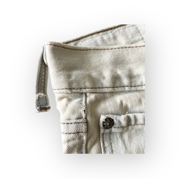 LF Furst ofaKind ❤︎ Upcycled Vintage Levi's® ❤︎ Cut Off Disney Winnie Pooh Short - Picture 7 of 16